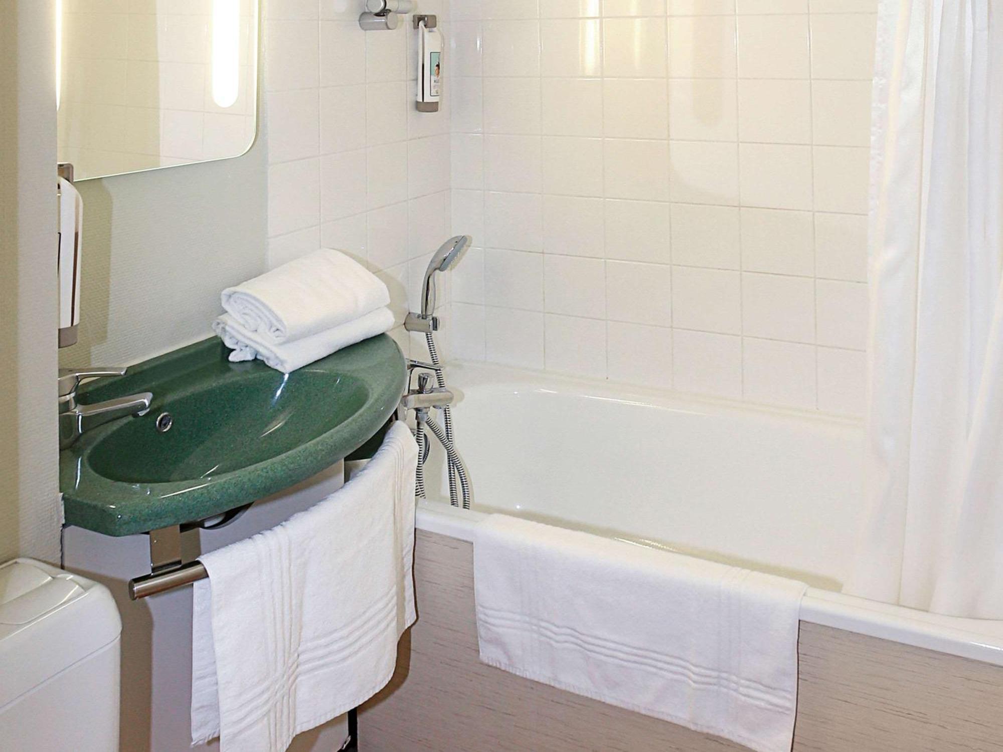 Hotel Ibis Auxerre Sud Venoy Exterior foto