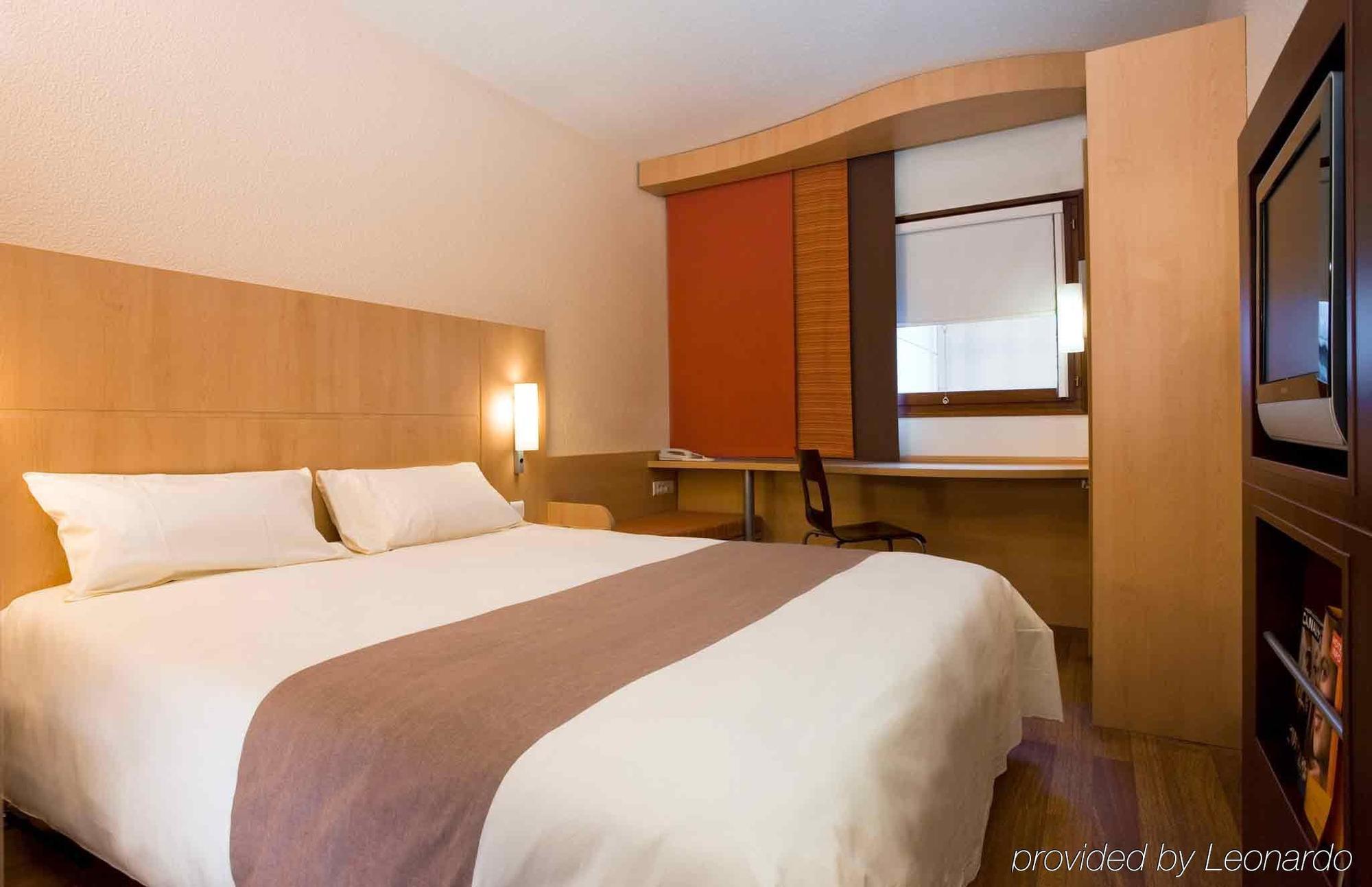 Hotel Ibis Auxerre Sud Venoy Exterior foto